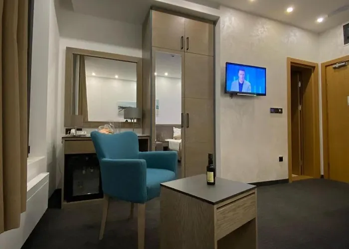 Apolo Royal Апартаменты *